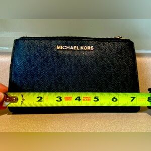 Michael Kors black tri food wallet
